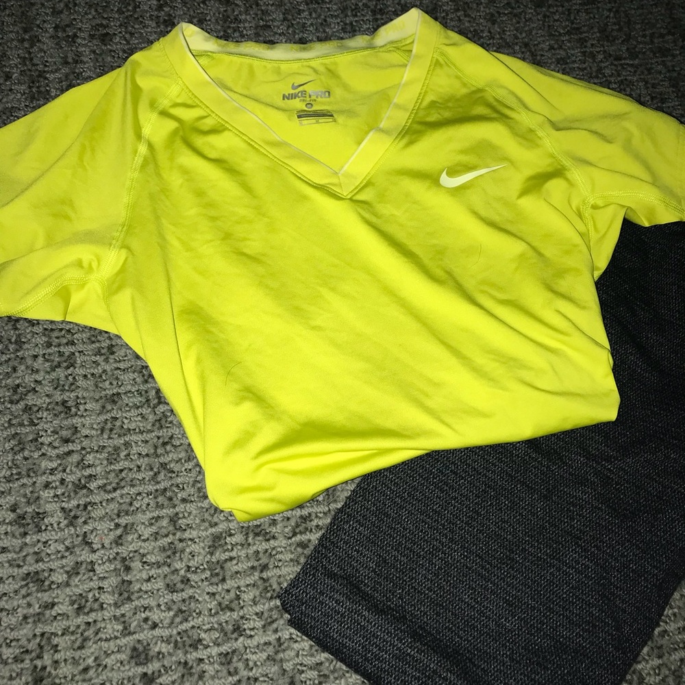 Fitted Nike shirt